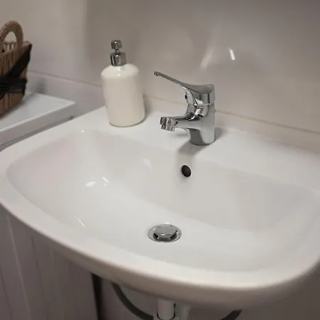 Buda-rest * Budapest