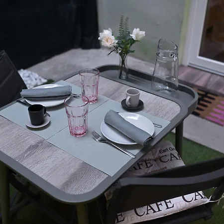 Buda-rest Apartman *