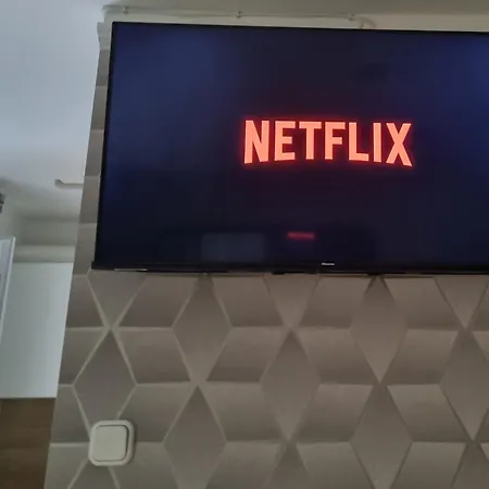 Buda-rest * Budapest